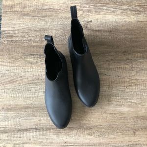Black Chelsea rain boots